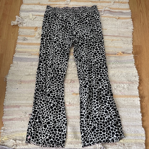 Victoria’s Secret Cow Print Smocked Pull On Pajama Pants / Bottoms - Picture 2 of 6